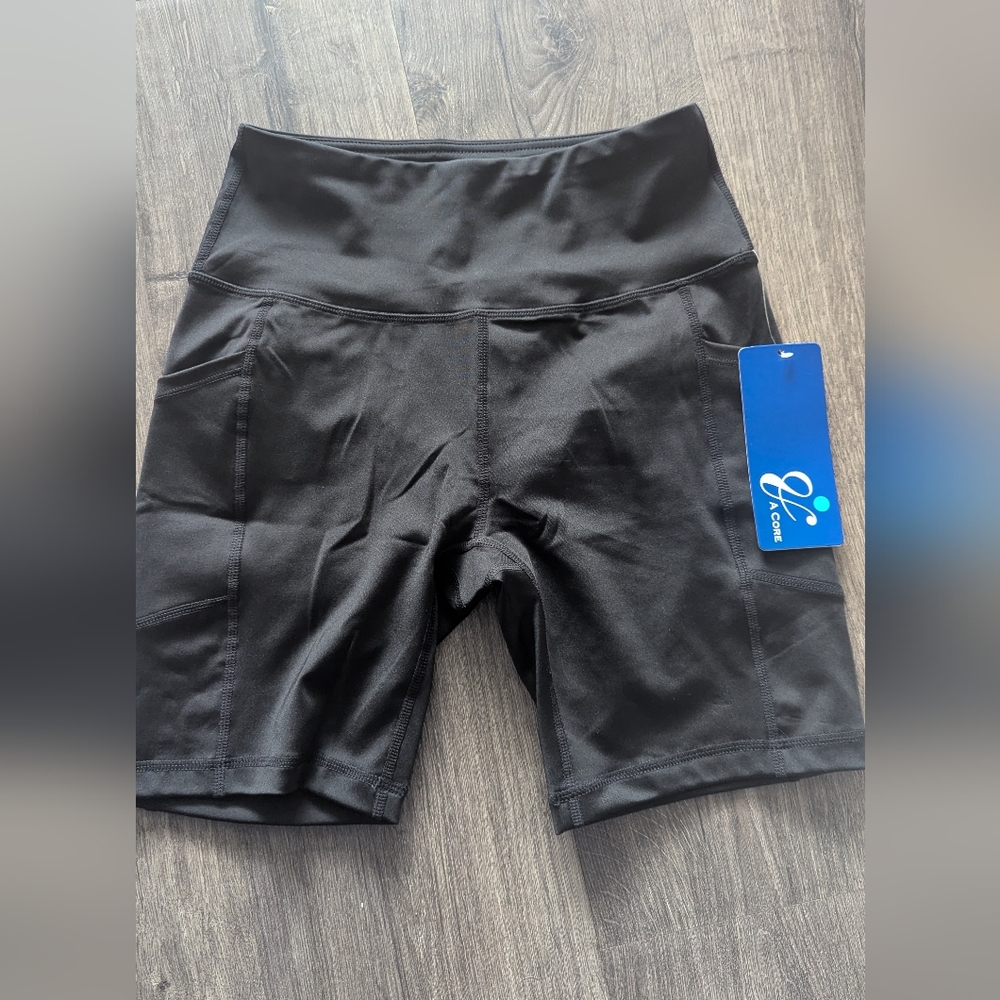 A Core Black biker Shorts NWT